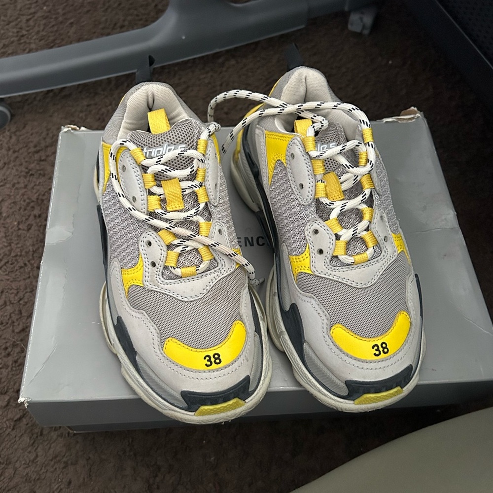 Balenciaga triple S gray , black , yellow size 38